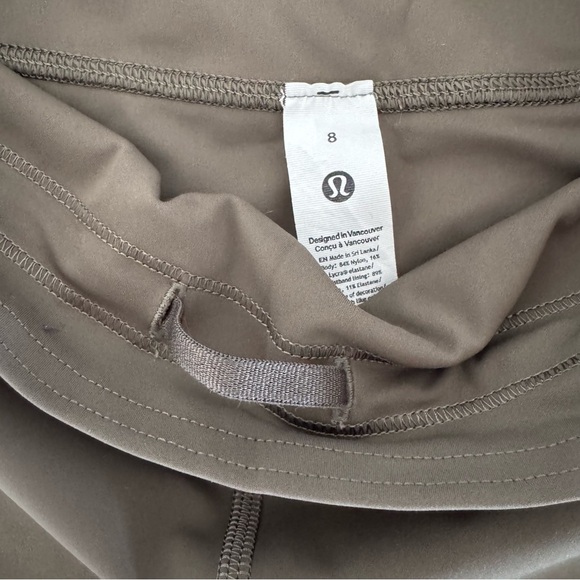 EUC Lululemon Wunder Under Train Everlux Dark Olive 8 - Picture 4 of 5